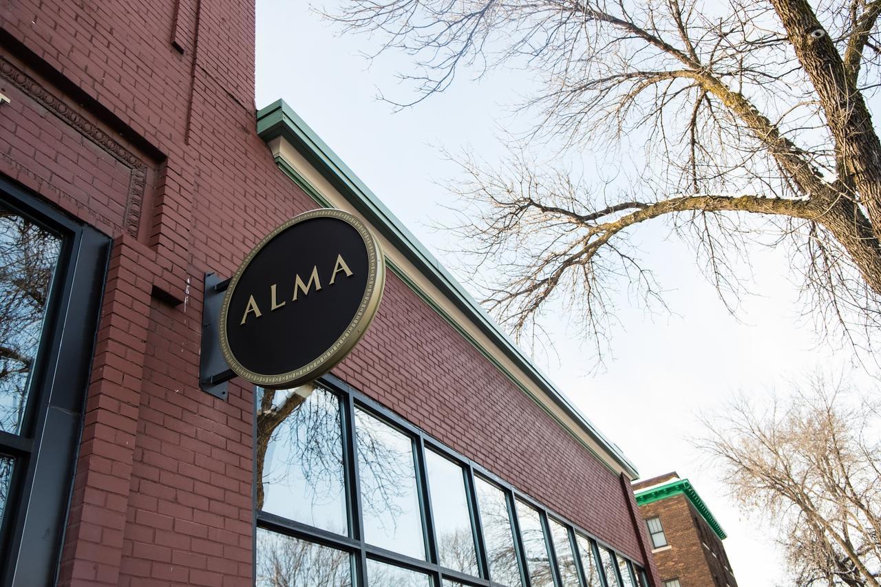 Hotel Alma Minneapolis Exterior foto